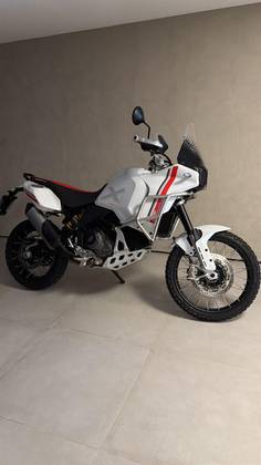 DUCATI DESERT X 